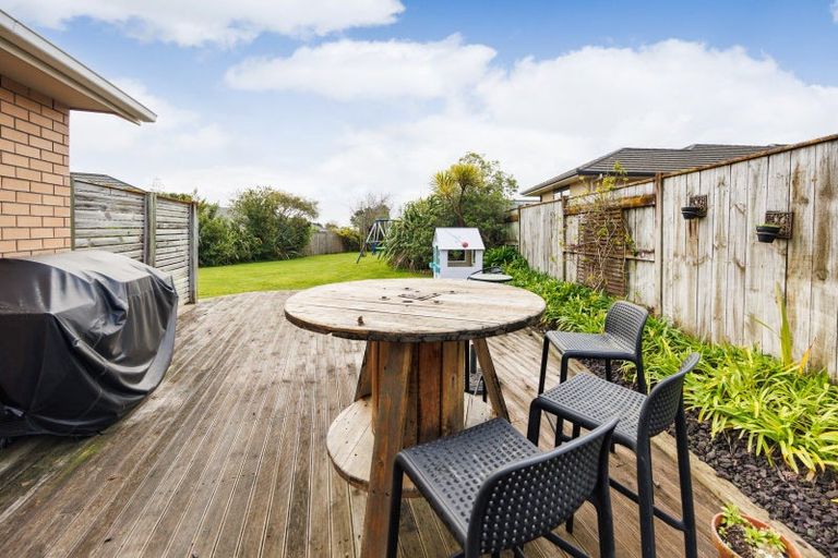 Photo of property in 23 Woodgate Court, Fitzherbert, Palmerston North, 4410