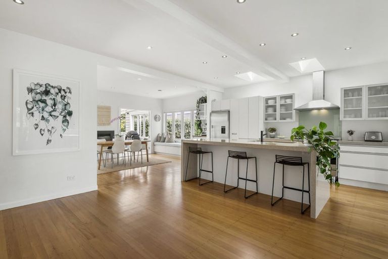 Photo of property in 165 Vauxhall Road, Narrow Neck, Auckland, 0624