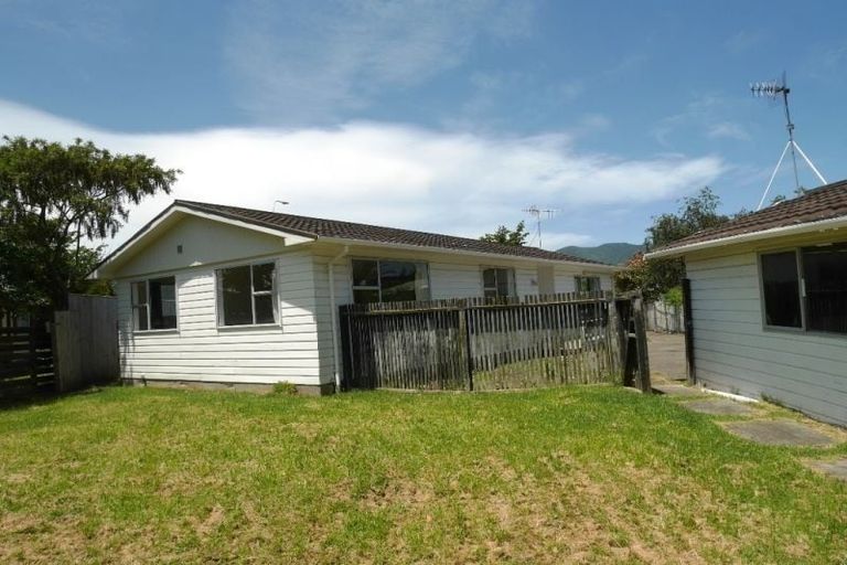Photo of property in 43 Arawhata Road, Paraparaumu, 5032