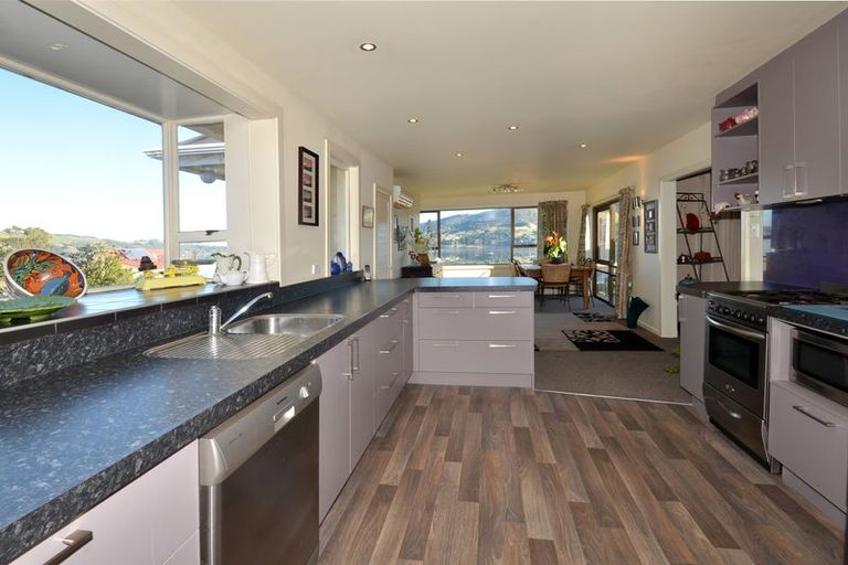 Photo of property in 29 Bayne Terrace, Macandrew Bay, Dunedin, 9014