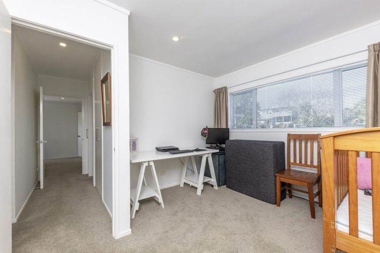 Photo of property in 8 Downsview Road, Pakuranga Heights, Auckland, 2010