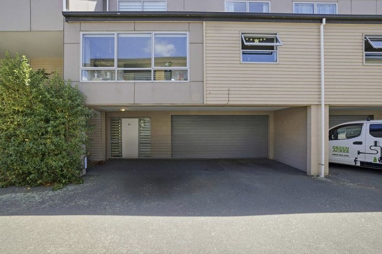 Photo of property in 8a Broadbent Street, Riccarton, Christchurch, 8041