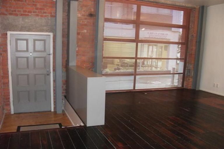 Photo of property in 20 Egmont Street, Te Aro, Wellington, 6011