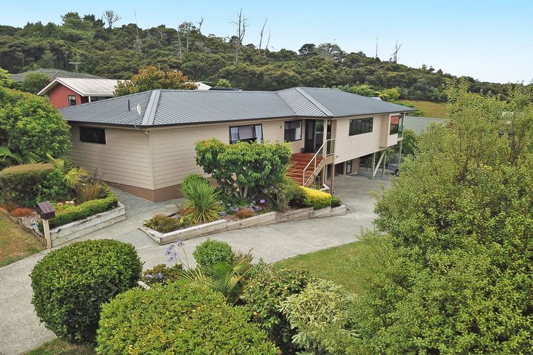 Photo of property in 10 Brampton Road, Snells Beach, 0920