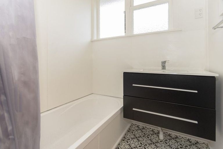 Photo of property in 75 Tyne Street, South Hill, Oamaru, 9400