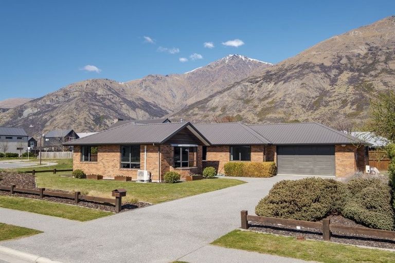 Photo of property in 74 Howards Drive, Lake Hayes, Queenstown, 9304