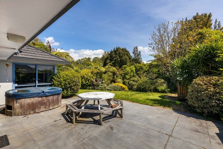 Photo of property in 10d Kinross Drive, Merrilands, New Plymouth, 4312