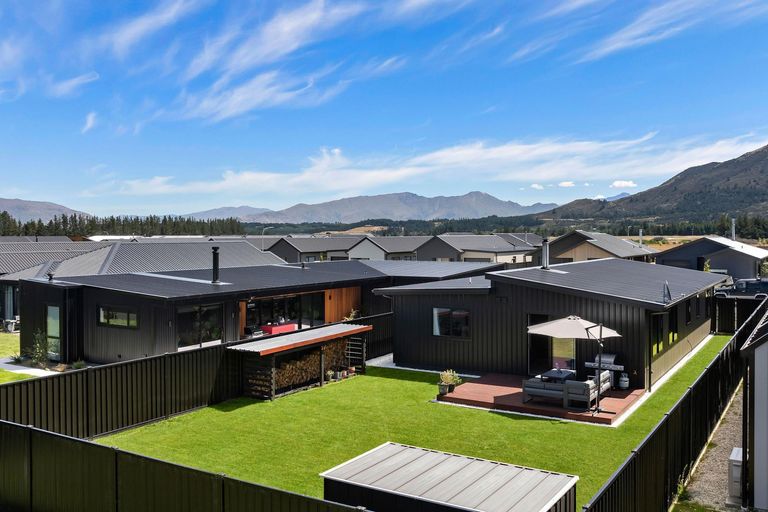 Photo of property in 5 Dunn Street, Lake Hawea, 9382