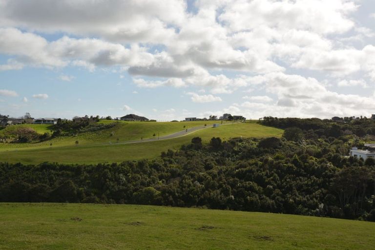 Photo of property in 6 Rufina Way, Flat Bush, 2019