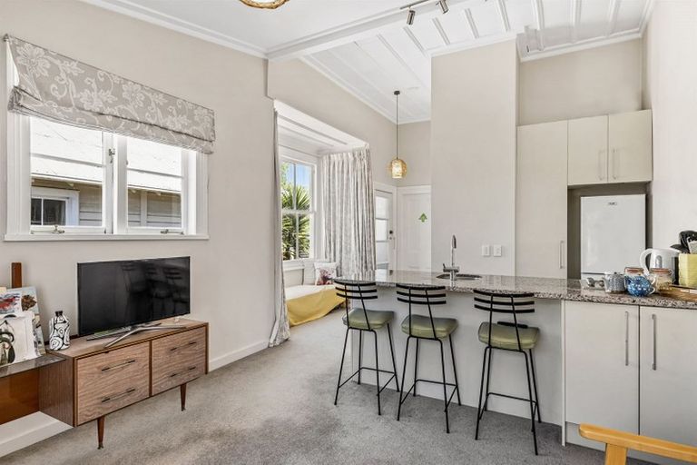 Photo of property in 96 Calliope Road, Stanley Point, Auckland, 0624