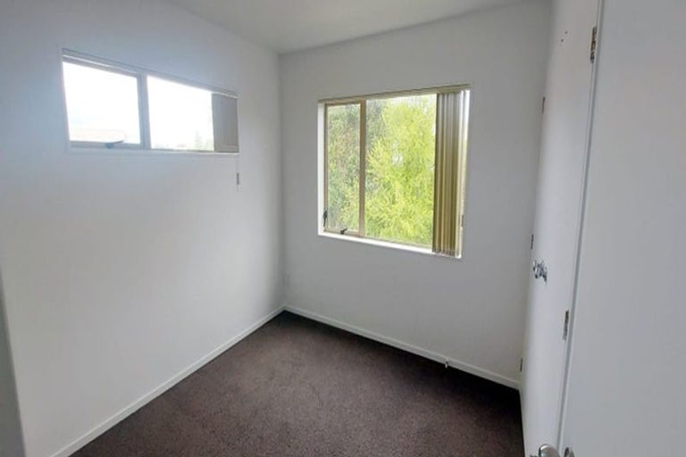 Photo of property in 1/17 Charlenne Close, Ranui, Auckland, 0612