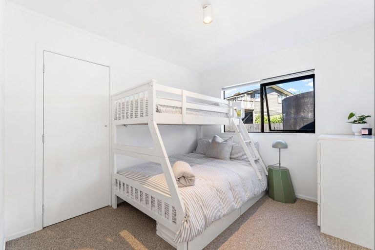 Photo of property in 34 Omaha Drive, Omaha, 0986