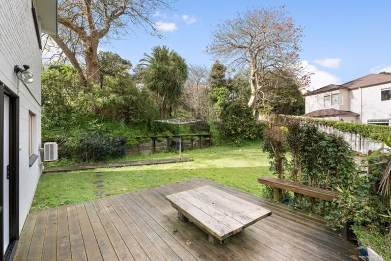 Photo of property in 119 Browns Bay Road, Browns Bay, Auckland, 0630