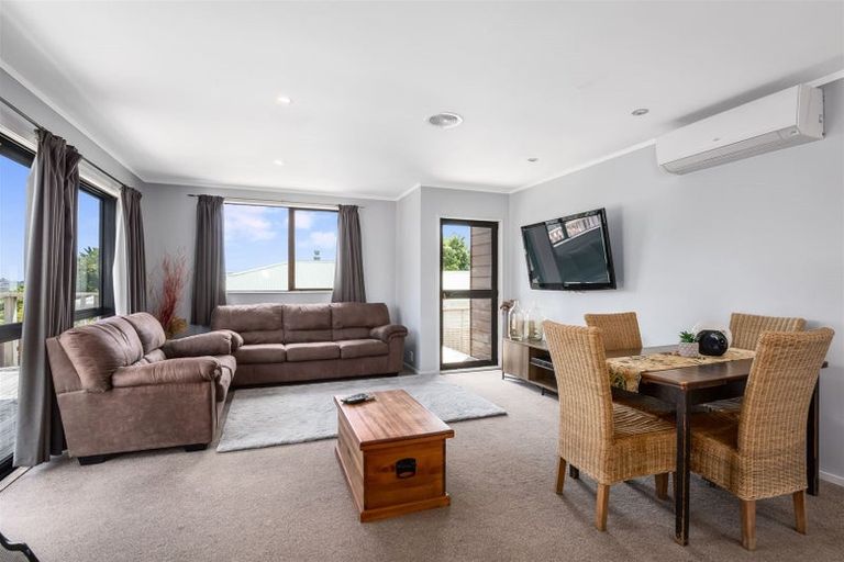 Photo of property in 88 Arawhata Street, Ranui, Porirua, 5024