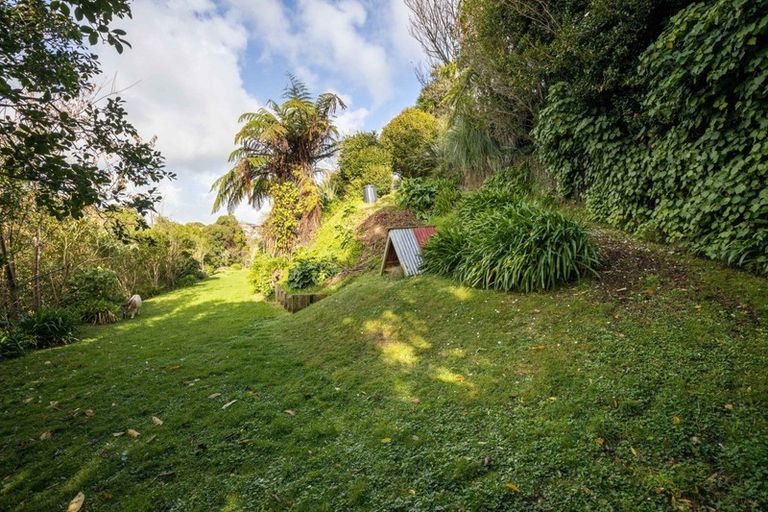 Photo of property in 3a Montana Place, Merrilands, New Plymouth, 4312