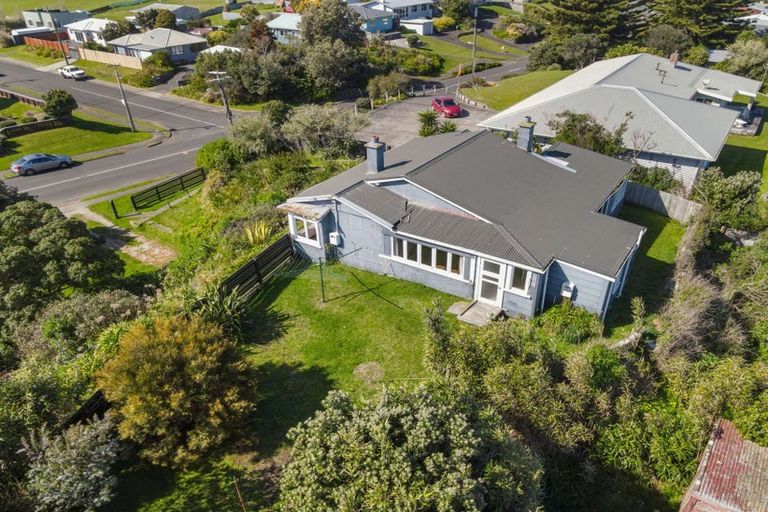 Photo of property in 157 Cornfoot Street, Castlecliff, Whanganui, 4501