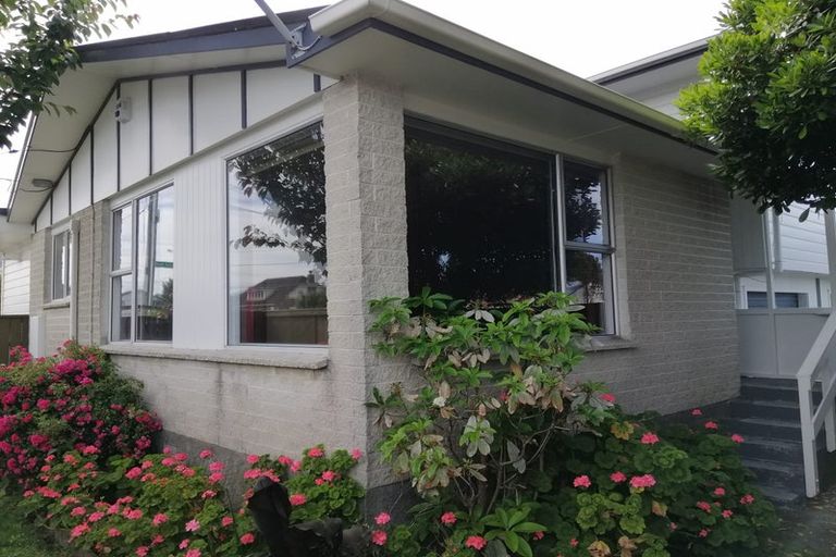 Photo of property in 1/1 Gordon Street, Avalon, Lower Hutt, 5011