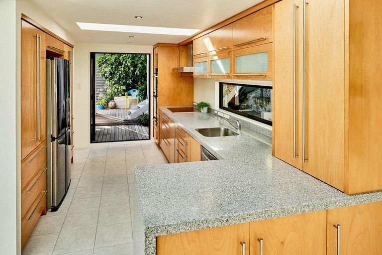 Photo of property in 19 Moana Road, Plimmerton, Porirua, 5026