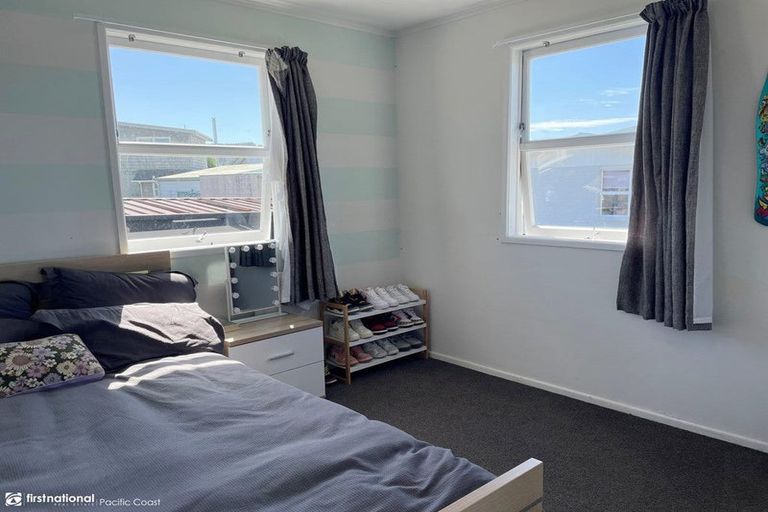 Photo of property in 114 Chartwell Avenue, Whangamata, 3620