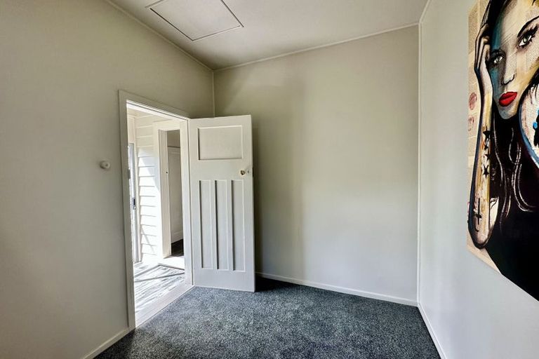 Photo of property in 83 Walker Street, Bluff, 9814