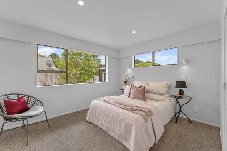 Photo of property in 11 Amber Grove, Birchville, Upper Hutt, 5018