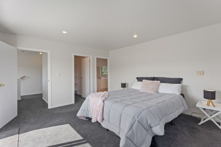 Photo of property in 22 Granville Street, Silverstream, Upper Hutt, 5019