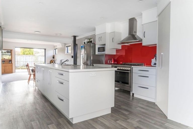 Photo of property in 19 Smith Street, Dannevirke, 4930