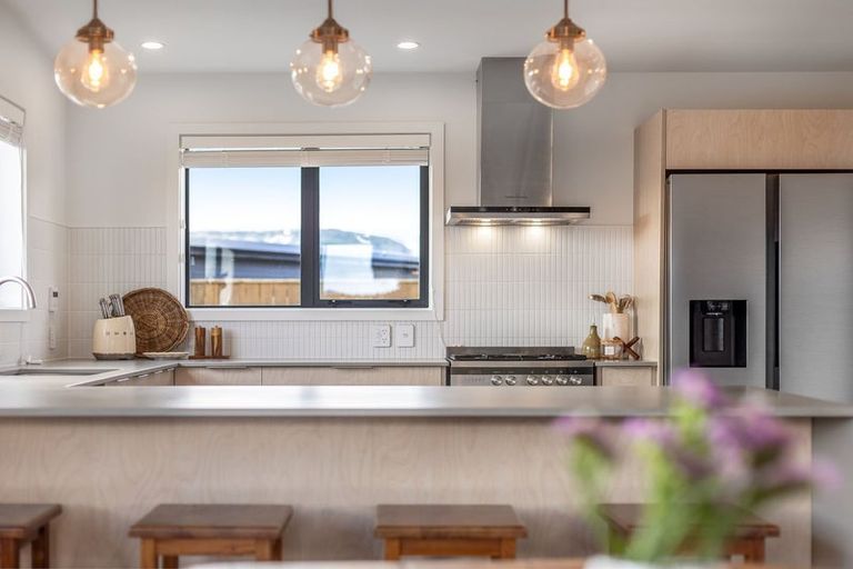 Photo of property in 12 Ash Close, Levin, 5510