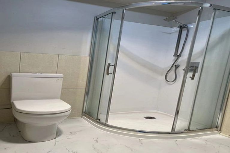 Photo of property in 24 Bond Crescent, Forrest Hill, Auckland, 0620