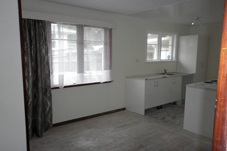 Photo of property in 43 Totara Park Road, Clouston Park, Upper Hutt, 5018