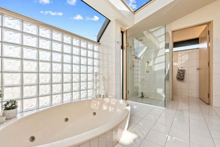 Photo of property in 8a Pacific View Road, Papamoa Beach, Papamoa, 3118