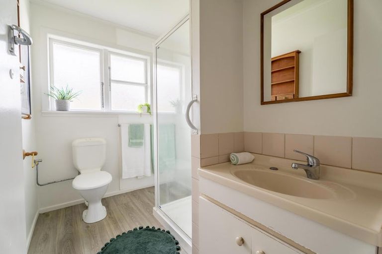 Photo of property in 22 Findlay Street, Tawa, Wellington, 5028