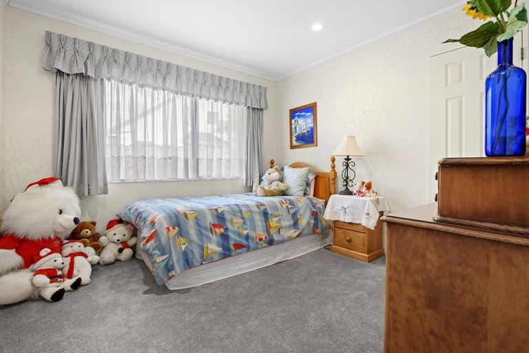 Photo of property in 8 Mt Blanc Place, Northpark, Auckland, 2013