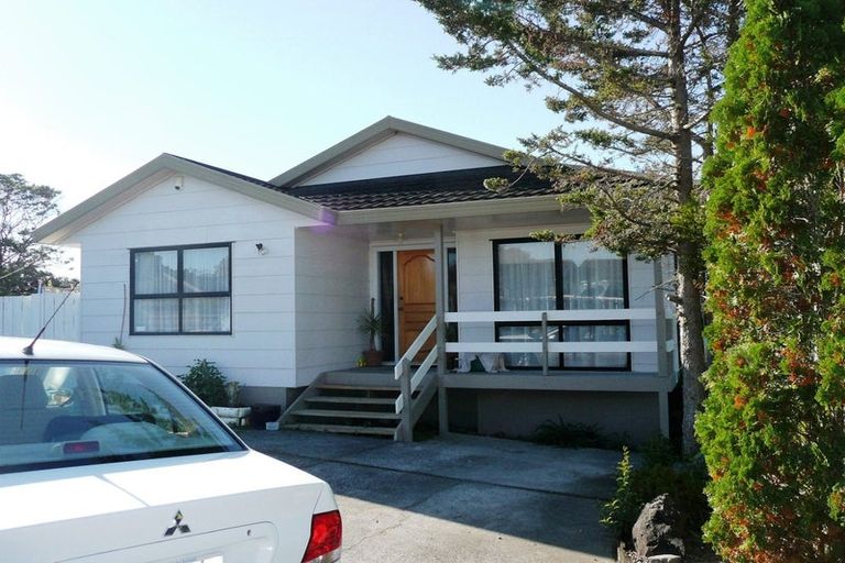 Photo of property in 26 Miriam Corban Heights, Henderson, Auckland, 0612