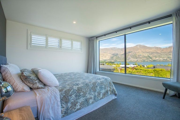 Photo of property in 6 Platinum Ridge, Wanaka, 9305