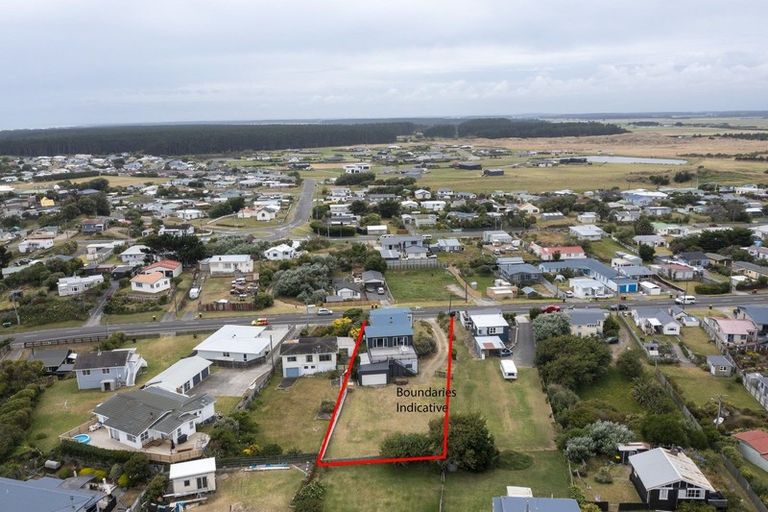 Photo of property in 122 Seabury Avenue, Foxton Beach, Foxton, 4815