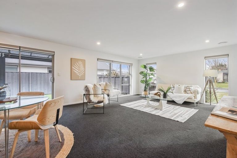 Photo of property in 6 Peter Place, Rangiora, 7400