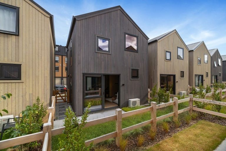 Photo of property in 13 O'meara Street, Swanson, Auckland, 0614