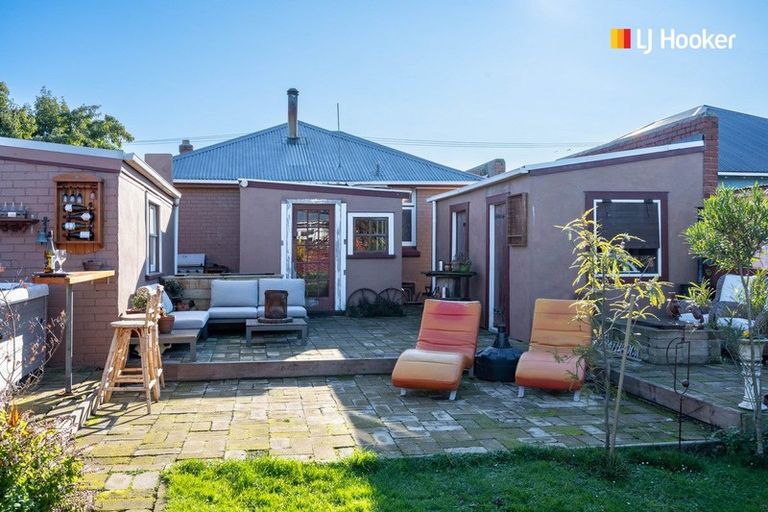 Photo of property in 27 Melbourne Street, South Dunedin, Dunedin, 9012