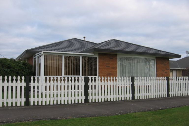 Photo of property in 3 Fairs Road, Milson, Palmerston North, 4414