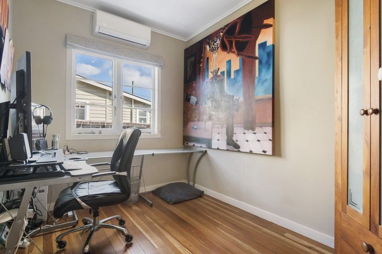 Photo of property in 2/20 Brook Street, Milford, Auckland, 0620