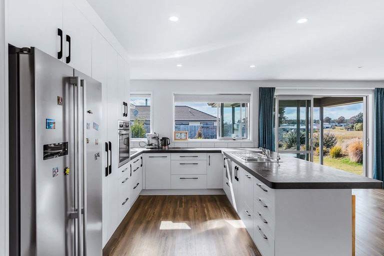 Photo of property in 82 Parekaawa Drive, Motuoapa, Turangi, 3382