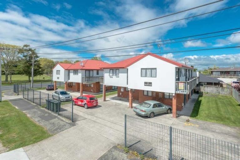 Photo of property in 1 Tralee Place, Hillcrest, Hamilton, 3216