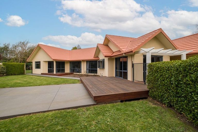 Photo of property in 55 Regent's Park Drive, Casebrook, Christchurch, 8051