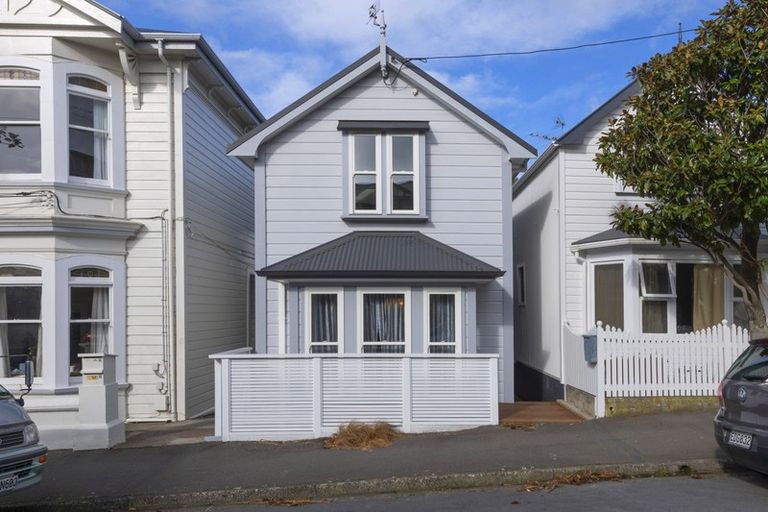 Photo of property in 63 Brougham Street, Mount Victoria, Wellington, 6011