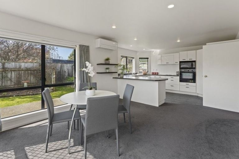 Photo of property in 22 Granville Street, Silverstream, Upper Hutt, 5019