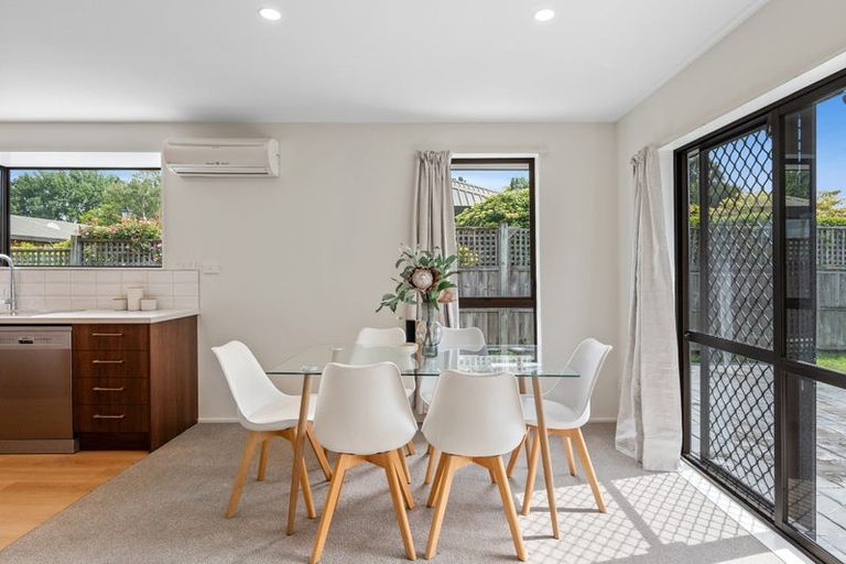 Photo of property in 2 Saskia Lane, Somerfield, Christchurch, 8024