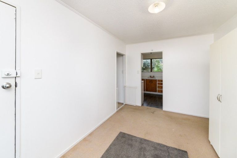 Photo of property in 33 Escort Grove, Awapuni, Palmerston North, 4412