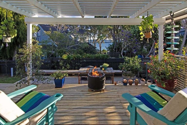 Photo of property in 1/146 Rangatira Road, Beach Haven, Auckland, 0626