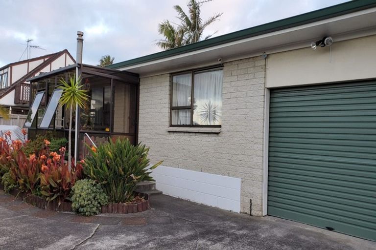 Photo of property in 2/131 Glenmore Road, Sunnyhills, Auckland, 2010